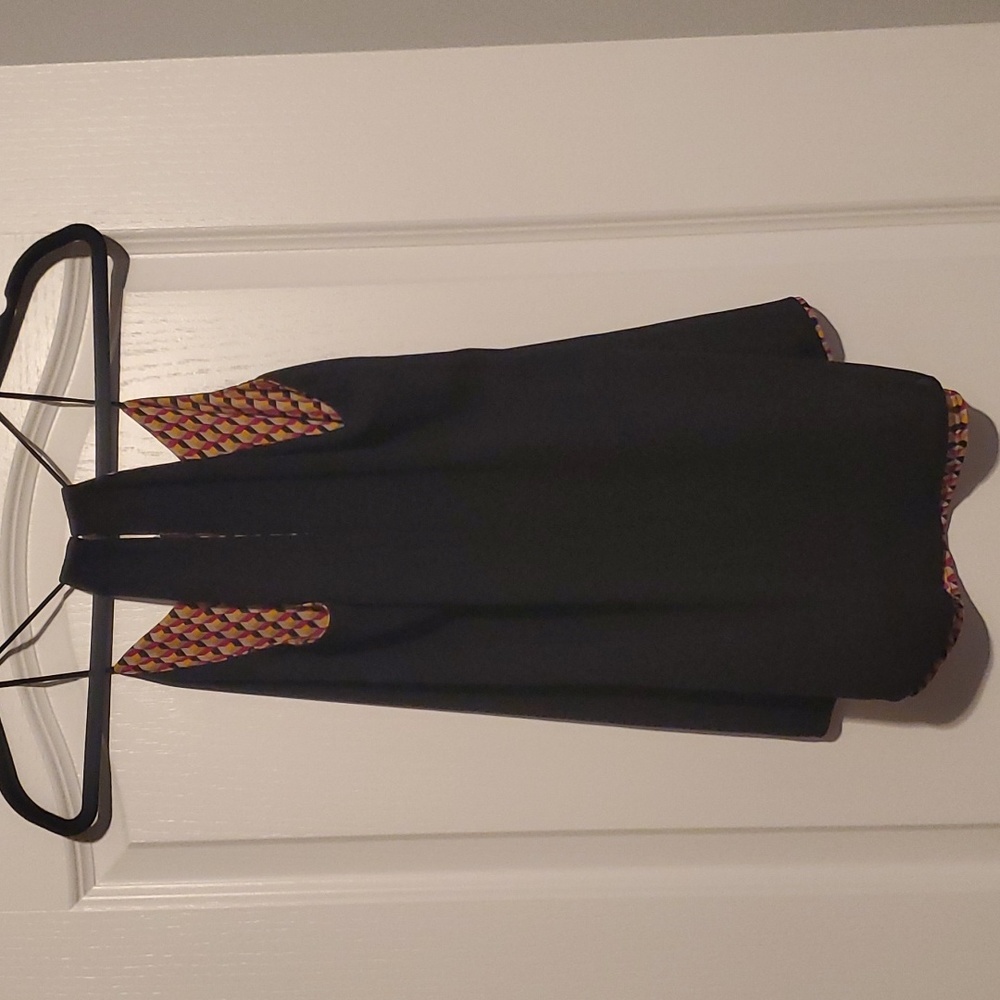 Express Reversable Tank Top - Picture 3 of 3